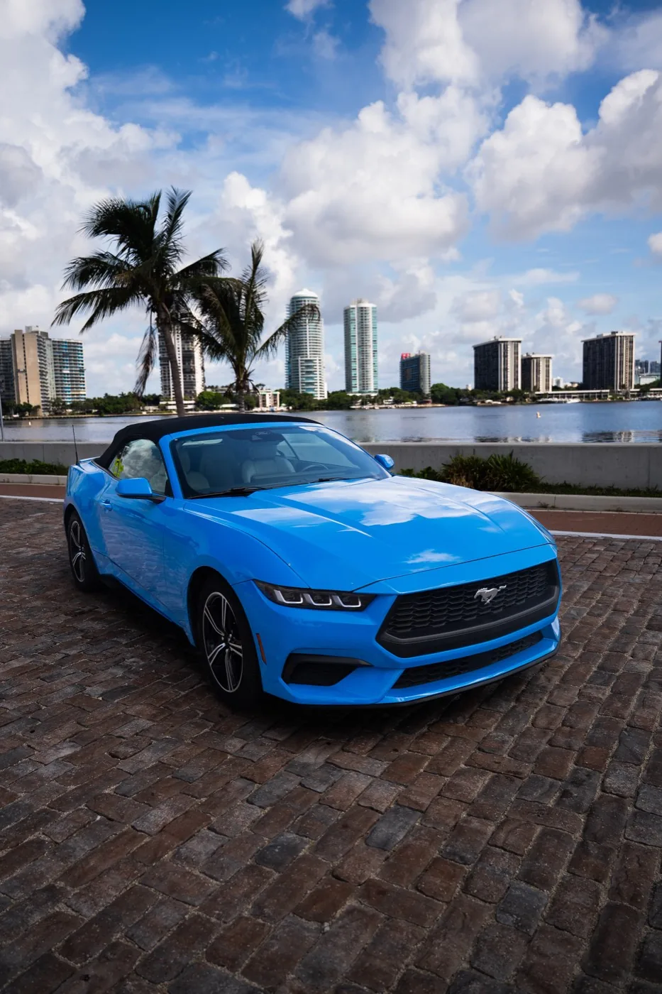 Ford Mustang 2024 for rent in Miami